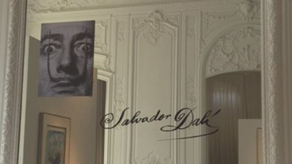 París subasta invitaciones navideñas de Dalí
