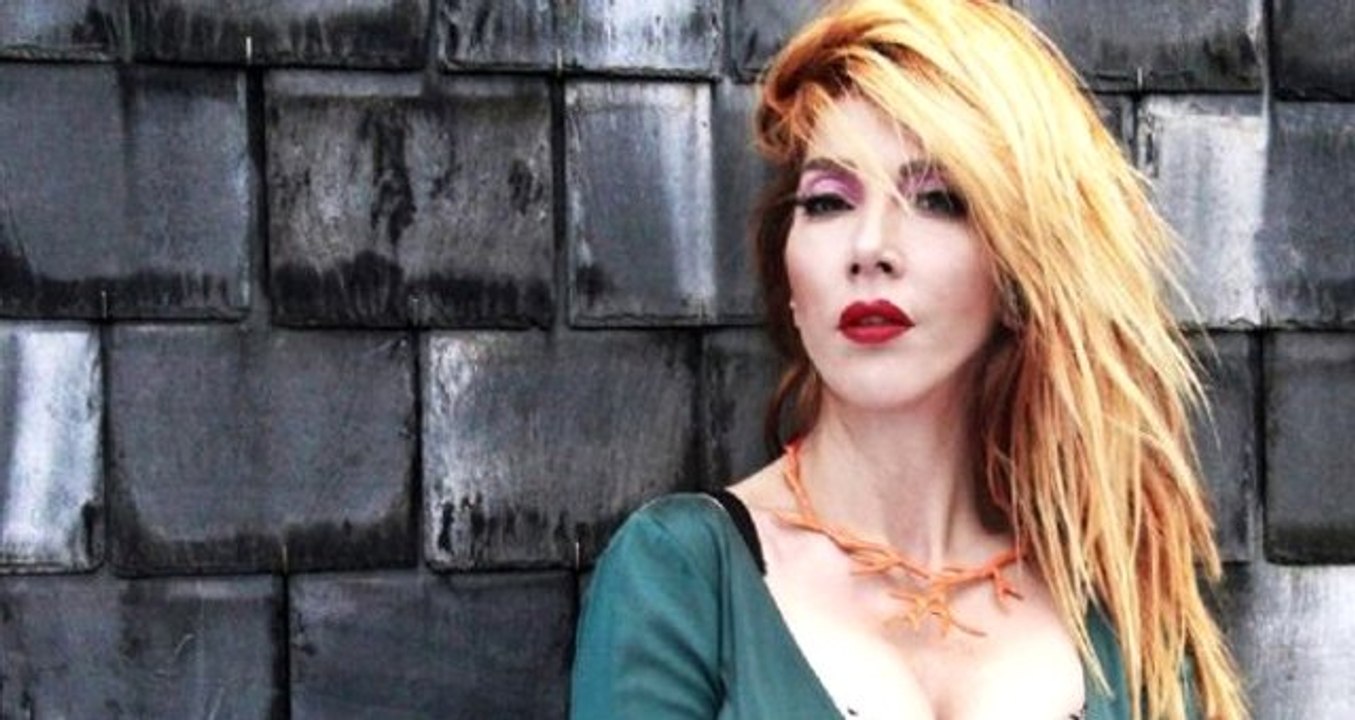 Hande Yener'in Kumar Oynarken Görüntüleri Ortaya Çıktı