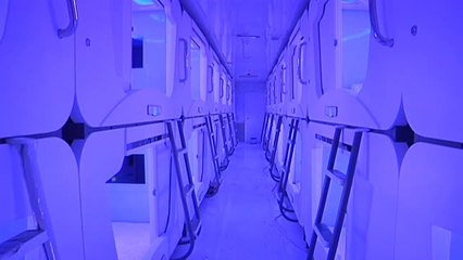 Abre el primer hotel cápsula en España