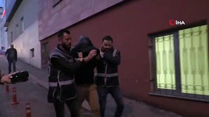 'Dur' ihtarına uymayan ve polis aracını sıkıştıran şahıs yakalandı