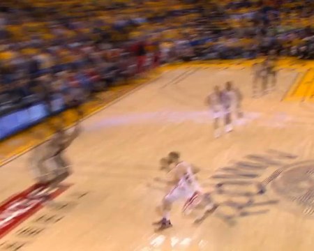 لقطة: كرة سلّة: كلاي طومسون يتألق ويُسجل سلّة ساحقة في ليلة فوز ووريورز على روكتس