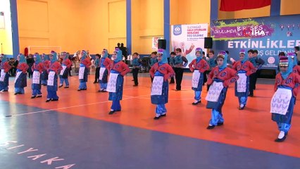 Sultangazi’de Geleneksel Halk Oyunları Şenliği düzenlendi
