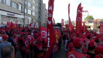 Aksaray'da 1 Mayıs'a Halaylı Kutlama