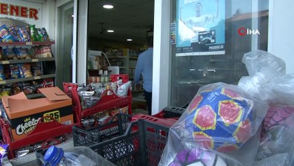 Evleri mühürlenen mahalle sakinleri isyan etti