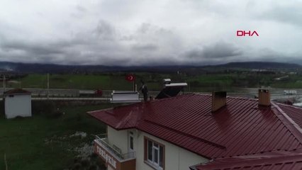 Samsun Çatıya Kurduğu Mezarla Üne Kavuştu, Muhtar Seçildi