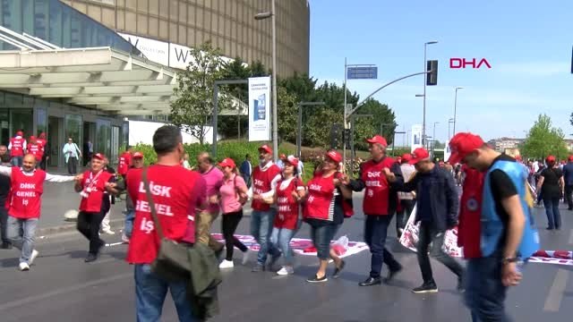 İstanbul- Bakırköydeki Miting Alanına Grupların Yürüyüşü Başladı
