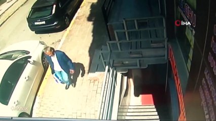 İlkay öğretmeni öldüren şüphelinin cinayet sonrası binadan çıkarken görüntüleri ortaya çıktı