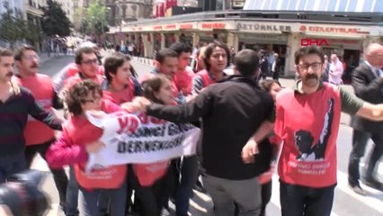 Taksim Meydanına Girmeye Çalışan Gruba Gözaltı - 1