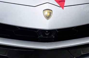 Kylie Jenner buys Lamborghini for Travis Scott
