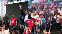 Ekrem İmamoğlu Bakırköy'deki miting alanında!