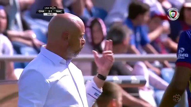 Futebol - Chaves Nacional foi interrompido para arbitro assistente ir casa de banho