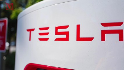 Chinese Ride-Sharing Company Buys Times Square Billboards To Blast Tesla