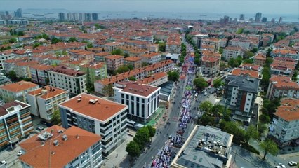 Download Video: Metrelerce Uzunluktaki Kortej ve Miting Alanı Havadan Görüntülendi.