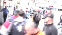 İstanbul-Taksim Meydanı'na Çıkmak İsteyen 2 Kişi Gözaltına Alındı