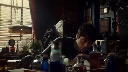 Shadowhunters Series Finale Sneak Peek #2 (2019) Alec wakes up in Magnus' apartmen