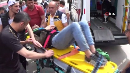 - Hafif ticari araç ile motosiklet kafa kafaya çarpıştı: 1 yaralı