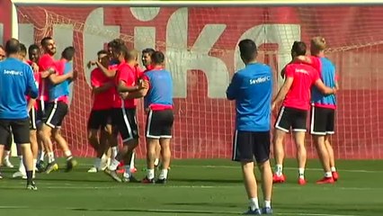 Gonalons completa el entrenamiento con el Sevilla