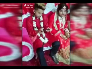 अपनी ही शादी समारोह में पबजी खेलता रहा दूल्हा, गिफ्ट देने वाले को दिया धक्का