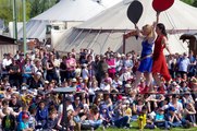 Festival du cirque d'Obernai Pisteurs d'Etoiles 2019, journée du 1er mai dans la rue.