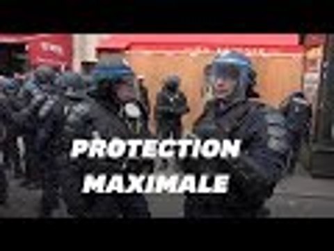 La Rotonde protégée par des CRS pendant les manifestations du 1er mai