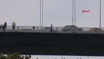 İstanbul- Köprüde İntihar Etmek İsteyen Kişiyi Ahmet Davutoğlu İkna Etti