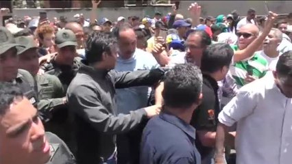Leopoldo López se refugia en la Embajada de España en Caracas