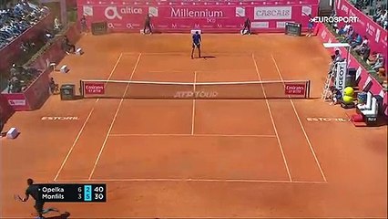 Malgré une bourrasque, Opelka a joué pour piéger Monfils... qui s'en est amusé