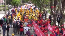 Balıkesir Edremit'te İşçiler 1 Mayıs'ı Leman Sam Konseriyle Kutladı