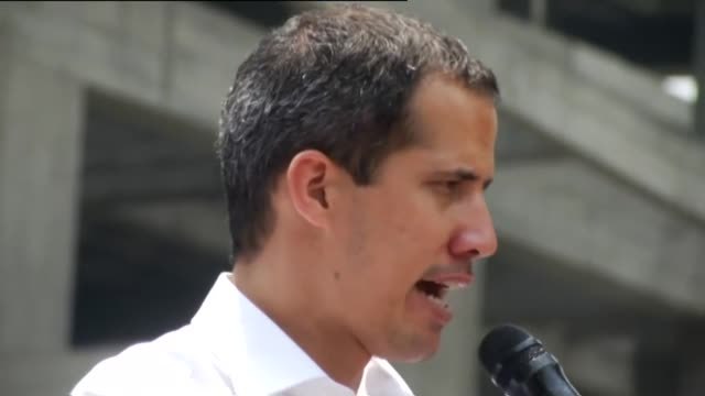Guaidó reaparece en una manifestación y convoca un paro en la Administración Pública