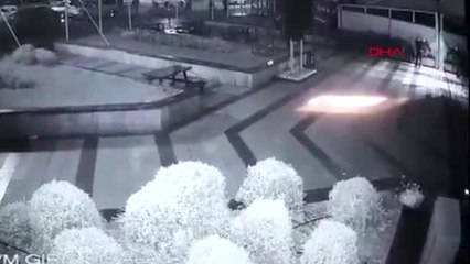 İstanbul- Bahçelievler'de Bir Kişinin Kedilere Uyguladığı Şiddet Kamerada