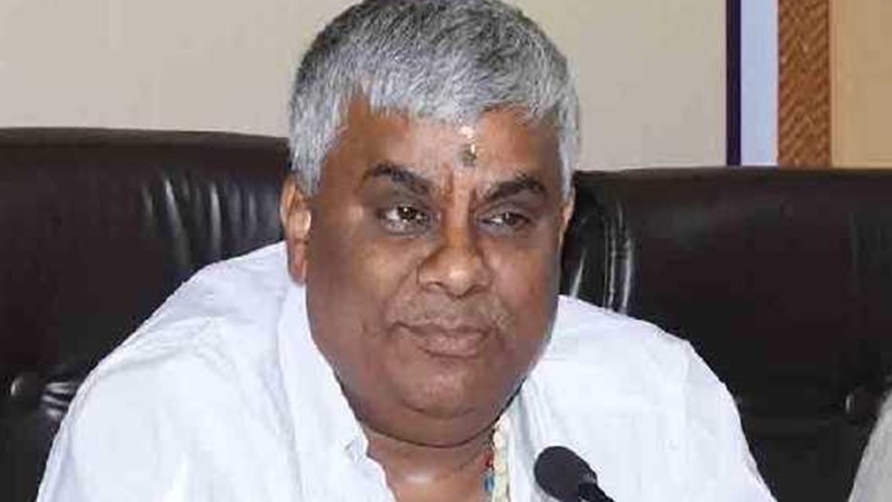 ಮತ್ತೆ ವಿವಾದಾತ್ಮಕ ಹೇಳಿಕೆ ಕೊಟ್ಟ ರೇವಣ್ಣ  | Oneindia Kannada