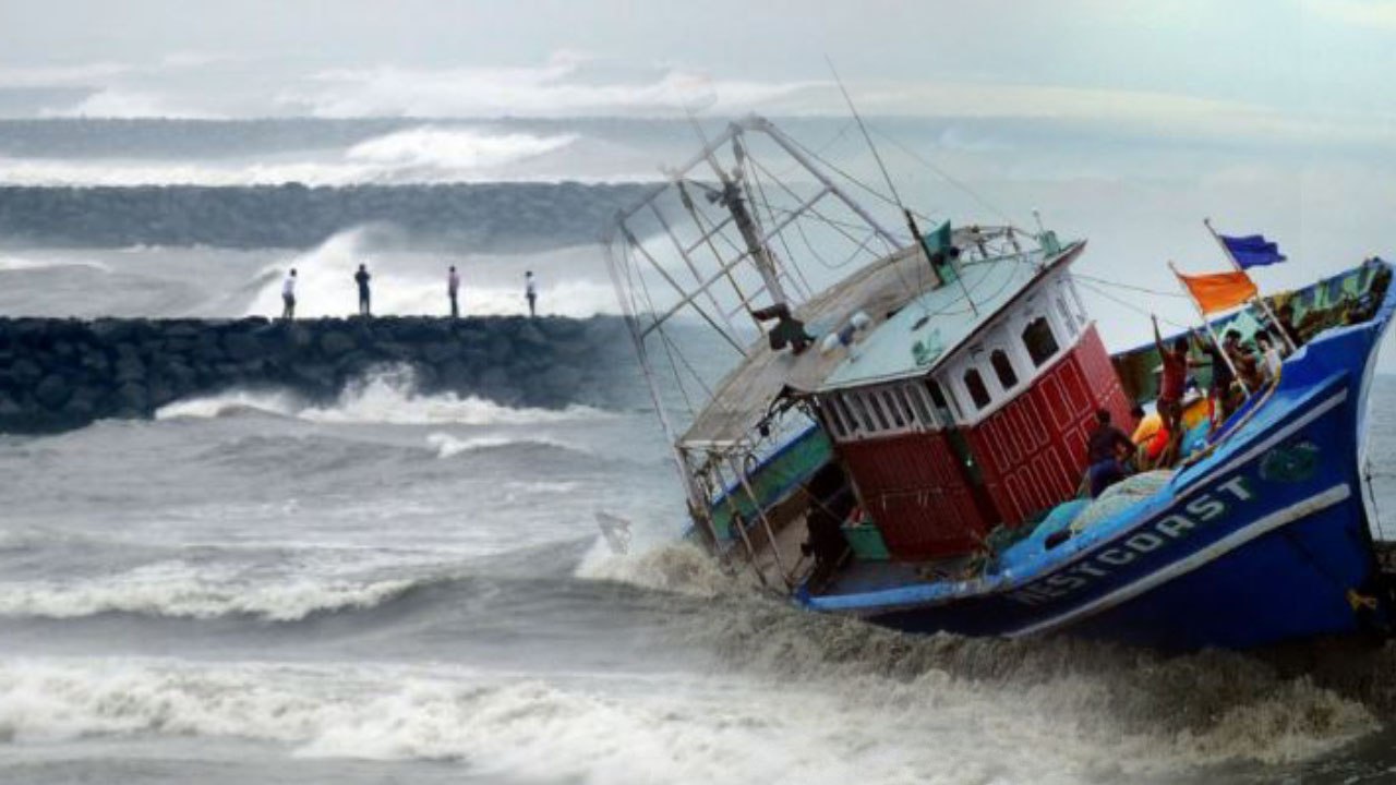Cyclone Fani: कैसे प्रचंड तूफान में बदल गया फानी ?, देखें Video | वनइंडिया हिंदी