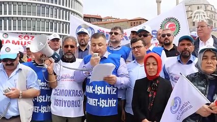 İşçiler Bolu Belediyesi önüne siyah çelenk bıraktı