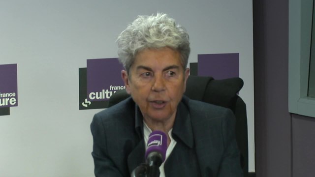 Chantal Delsol : Ou bien un parti est considéré comme un danger et il est interdit, ou bien alors c'est un parti normal et il n'a pas être qualifié de danger
