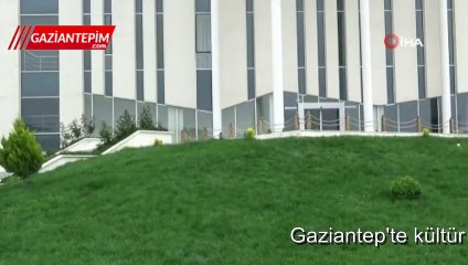 Gaziantep'te kültür merkezinde asma tavan çöktü