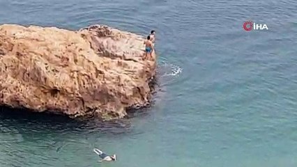 Denizde kelepçeli ölüm oyunu