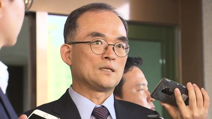 귀국 앞당긴 문무일 검찰총장...봇물 터진 檢 반발 / YTN