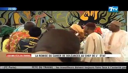 VIDEO - 1er Mai : La remise du cahier de doléances au chef de l'ETAT MACKY SALL