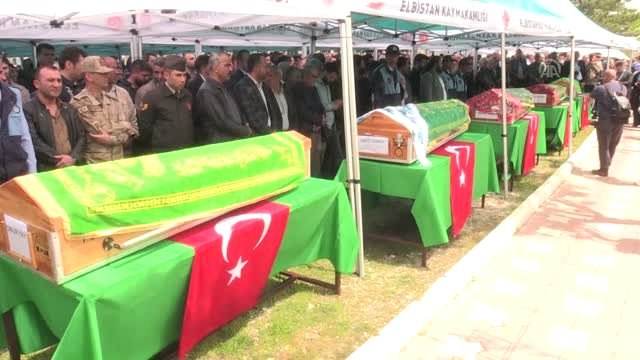 Şanlıurfa'da İşçileri Taşıyan Midibüsün Devrilmesi - Cenaze Namazı