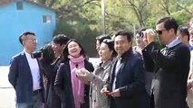 عودة السياح إلى قرية الهدنة على الحدود بين الكوريتين