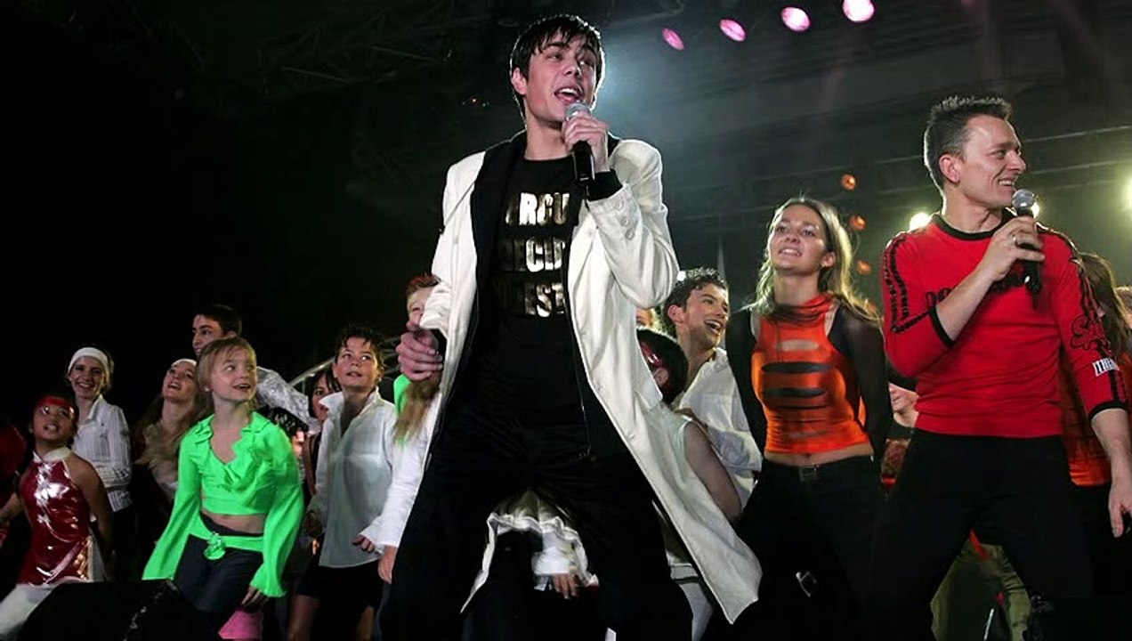 Grégory Lemarchal : Nikos Aliagas livre un vibrant hommage au "petit ange"