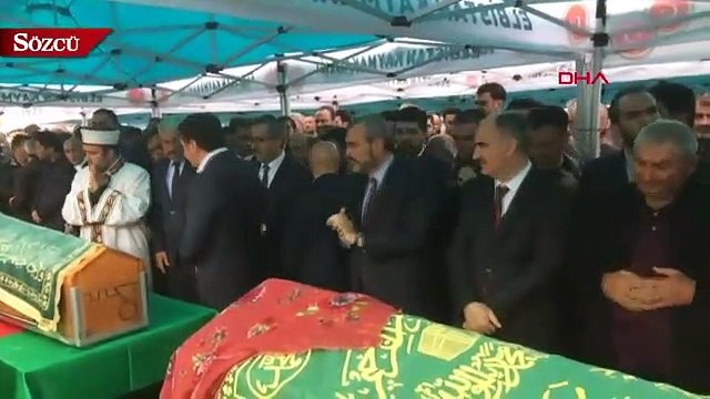 1 Mayıs kutlamasına giderken kazada ölen 5 kişi toprağa verildi