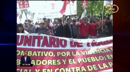 Miles de personas salieron a las calles en marcha por el día del trabajo en Quito