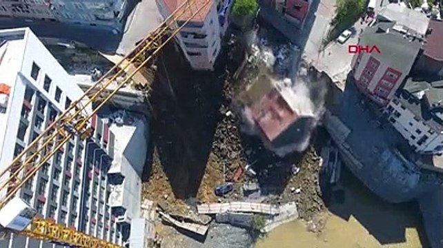 Kağıthane'de hasarlı binaların yıkımına başlandı