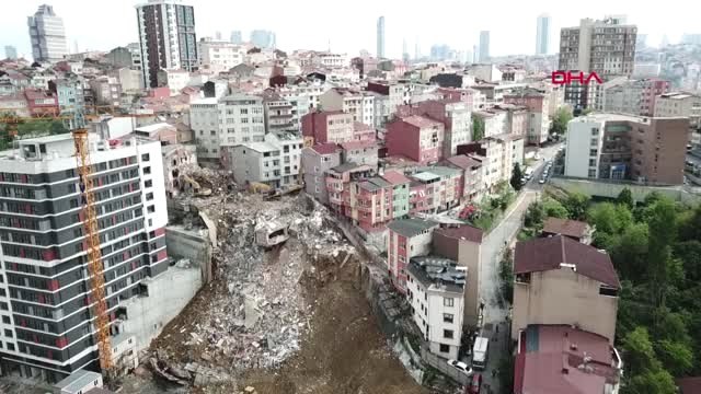 Kağıthane'de Hasarlı Binaların Yıkımına Başlandı 3-