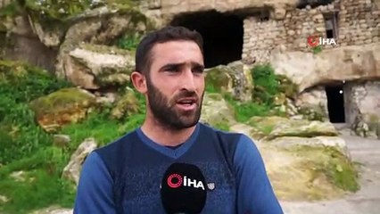 Tarihi ilçedeki mağarayı kafeye dönüştürdü