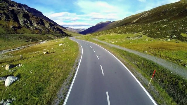 Lotus Elise vs. Roding Roadster
