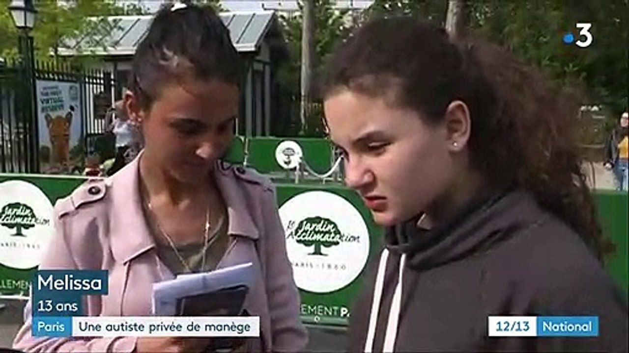 Paris : une jeune fille atteinte d'autisme interdite de manège