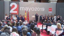 Madrid premia a Raphael y Gregorio Marañón con las Medallas de Oro