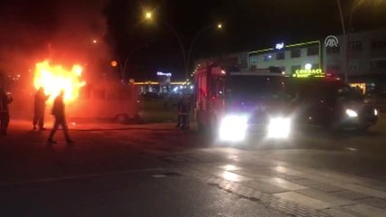 Ankara'da Seyyar Kokoreç Minibüsü Yandı